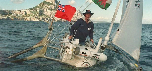 Tom McNally, Microsegeln