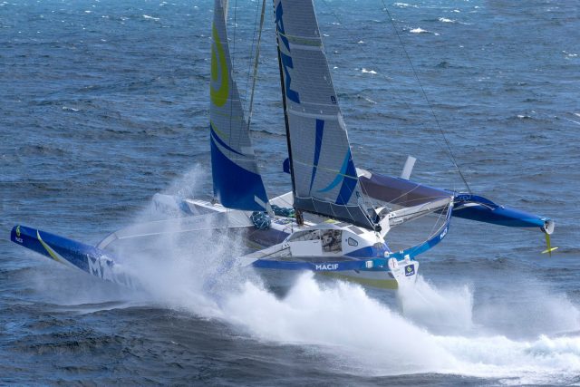 Viel Arbeit für den Autopiloten © liot/macif Francois Gabart, Ultim Trimaran, Weltrekord, Weltumseglung, einhand
