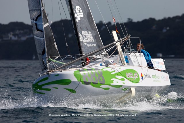 Der Plattbug-Mini von Simon Koster – hier noch mit den L-Foils – soll “abgespeckt” schneller über den Atlantik kommen © mini-transat Mini Transat, Simon Koster,