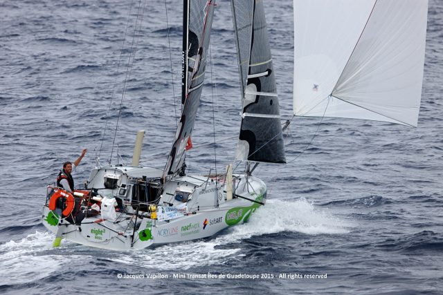 Will ohne Foils bei der Mini Transat ganz vorne mitmischen: Simon Koster auf “Eight Cube” © vapillon Mini Transat, Simon Koster,