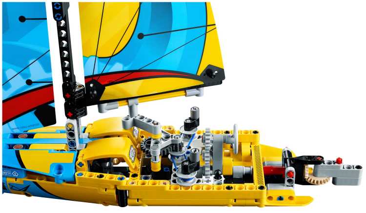 Mit einer Winsch-Kombination kann das Großsegel bewegt werden. © Lego
