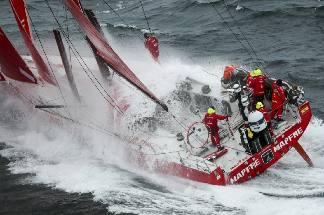 Mapfre dominiert bisher die Etappe, gerät aber unter Druck von Brunel. © Ainhoa Sanchez /VOR