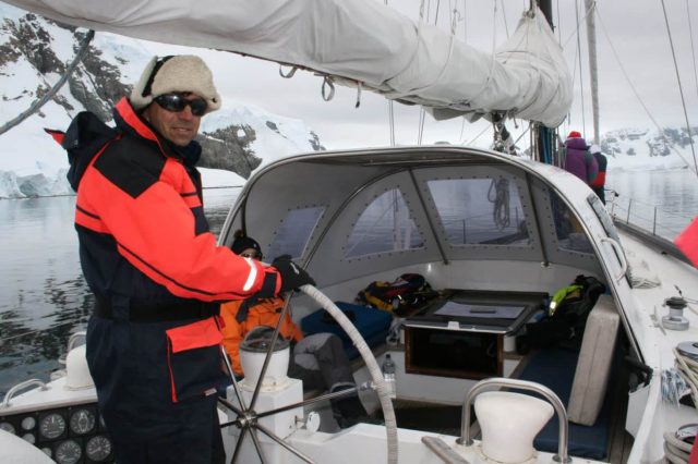 Arnaud Dhallenne an Bord der “Paradise” © croisiere aventure Unglück, über Bord, Dhallenne