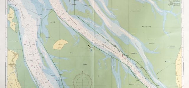 Die Karte im DIN A0-Format ist nicht für die Sportschifffahrt gedacht. Die Hauptfahrwasser sind eingezeichnet – ansonsten fehlt alles. Ein Segler wüßte nur, dass sich Wasser und Land abwechseln.