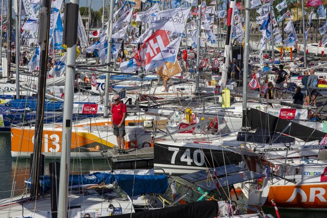 In all’ dem Chaos, trotz aller Solidarität unter den Mini-Seglern – bei der Vorbereitung bist du allein. Ganz alleine! © mini transat breschi Mini Transat, Vorbereitung, La Rochelle