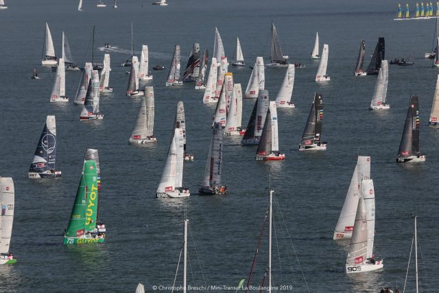 Flaue Winde beim Start – doch der Rest wird kein Ponyhof © mini-transat/breschi