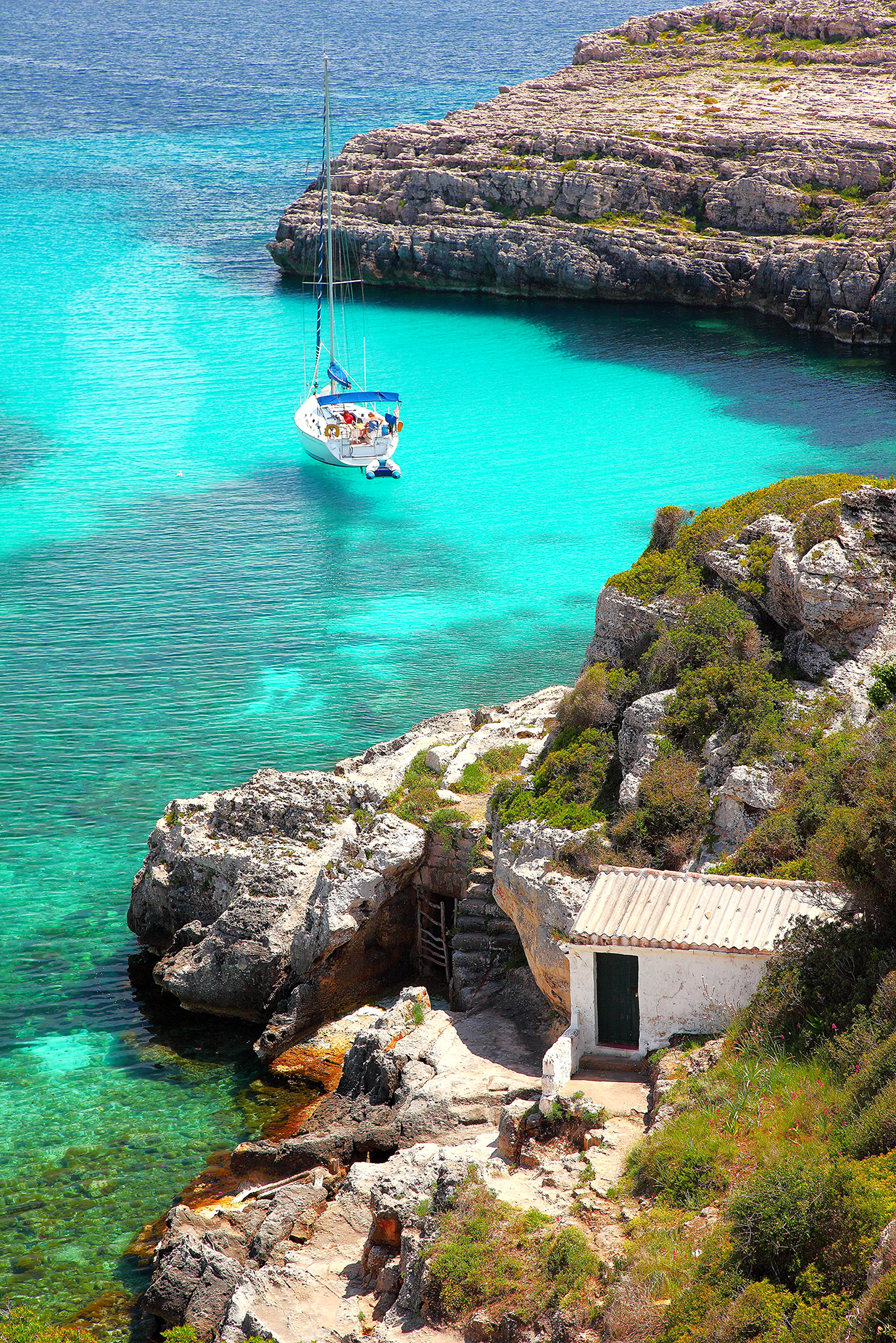 Die Cala Binidali bietet nicht viel Platz, aber genau das macht ihren Reiz aus © Carl Victor