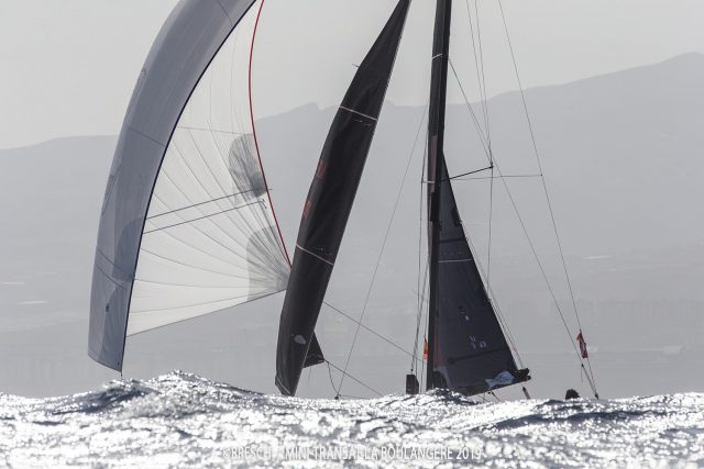 Stimmung kurz nach dem Start. Bei vielen dürfte sich mittlerweile schon Vorfreude auf das Ziel einstellen © breschi/mini-transat