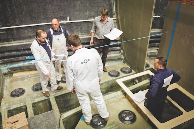 Die Bodensektion der Oyster 825 Polina Star III im Bau. Nach dem Unfall wurde bei der Fertigung einiges geändert Bild: Jan Maas
