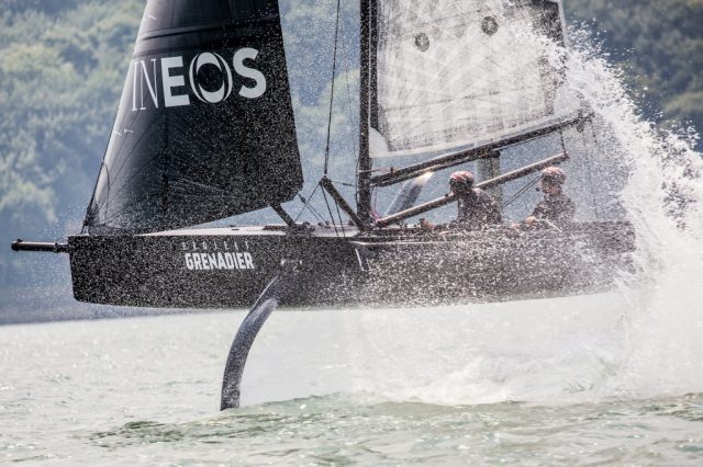 Die Formen des Testbootes T5 bestanden Teilweise auch aus recycelter Kohlefaser Bild: Harry KH/INEOS Team UK Testboot Americas Cup