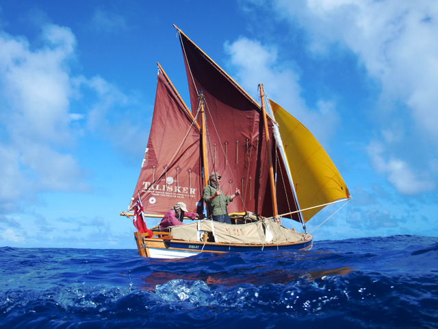Auf diesem Boot segelte MacIntyre vor zehn Jahren die Bligh-Route unter ähnlichen Bedingungen wie damals nach © macintyre
