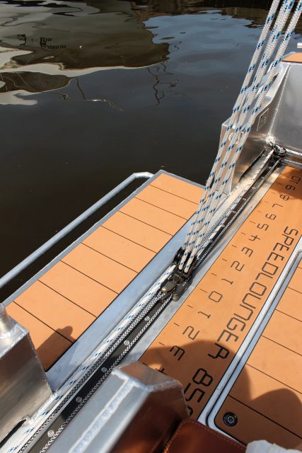 NEU: Teak weicht an Deck immer mehr Alternativen aus Kunststoff © Silke Springer