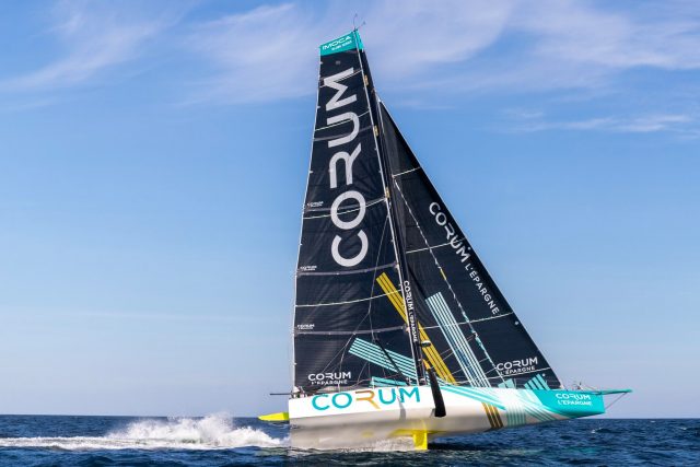 Kaum waren die neuen Foils auf Corum gesetzt, ging es zu ersten Testschlägen aufs Wasser.Neuer North Sails-3DI-Segelsatz! © corum