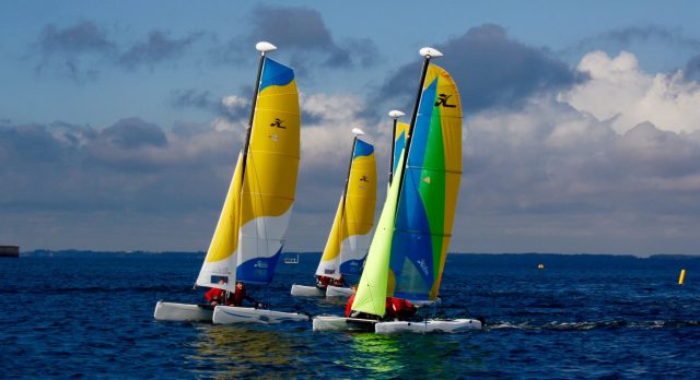 Hoffen auf einen Segelsommer: Bei Nordwind Wassersport in Surendorf kommen sonst viele Schulklassen, jetzt muss ein großer Teil des Geschäftes über andere Besuchergruppen realisiert werden. Foto: Nordwind Wassersport