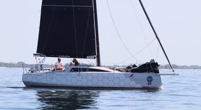 Eine starke Vorstellung liefert die “Powerplay” ab. Die Dehler 30 OD kämpft nach gesegelter Zeit um einen Platz auf dem Podium. Foto: segel-bilder.de