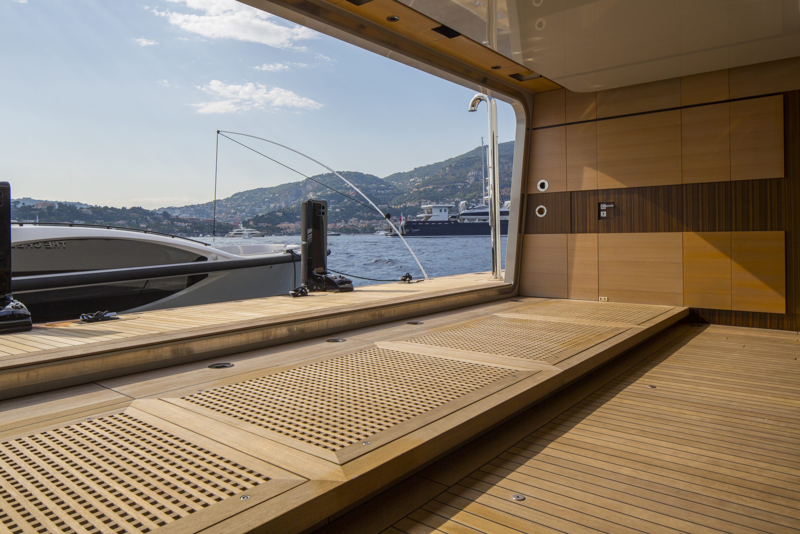 Tesumo-Deck auf einer Lürssen-Yacht © Lürssen/Peter Seyfferth Tesumo-Deck auf einer Lürssen-Yacht