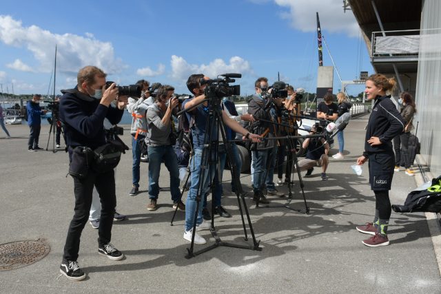 Nur eine Handvoll Fotografen – Clarisse Cremer im Kommunikationsmodus © miku