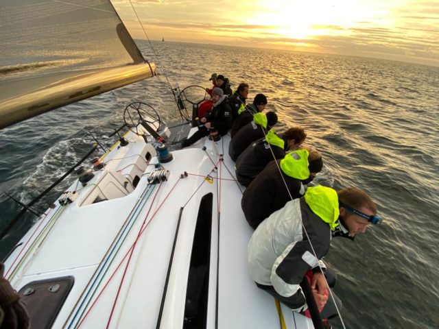 Perfekte Segelbedingungen erlebten die Crews, wie hier die “Intermezzo”, beim Blueribboncup. Foto: Kuphal