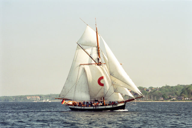 NORDEN unter Vollzeug – der Klassiker ist mit 150 Jahren eines der ältesten noch segelnden Schiffe weltweit. Bild: Volker Gries/ www.tallship-fan.de