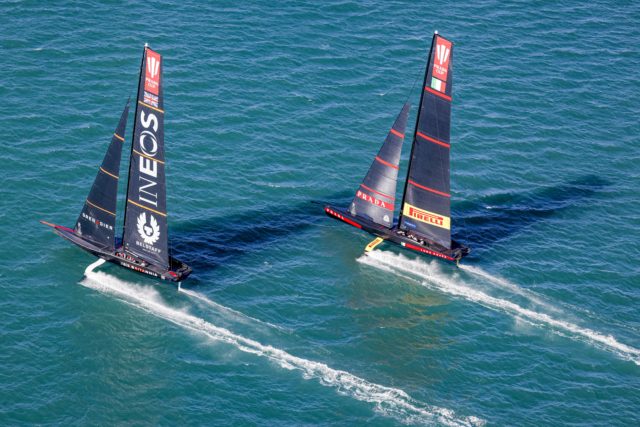Vorteil Ainslie kurz nach dem Start in Lee. Luna Rossa muss wegwenden. © COR 36 | Studio Borlenghi