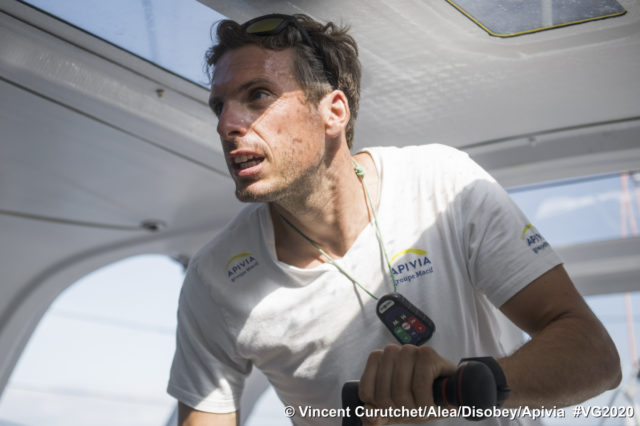 Charlie Dalin bei der Arbeit am Grinder. © Vincent Curutchet/Alea/Disobey/Apivia