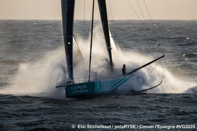 Corum l’Epargne der aktuell jüngste IMOCA will nun auch im Crewmodus segeln. © Eloi Stichelbaut / polaRYSE / Corum l’Epargne