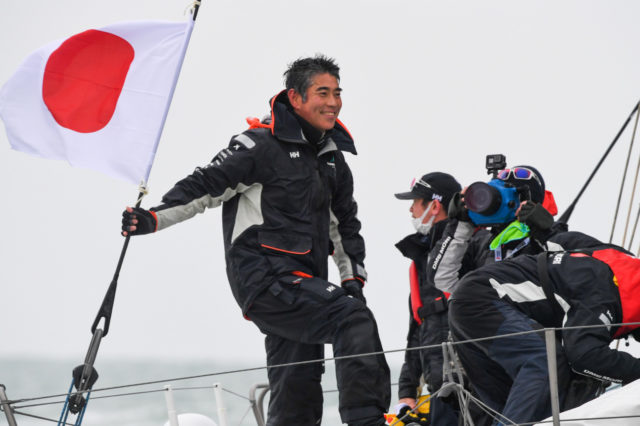 Kojiro Shiraishi ist der erste Asiate, der die Vendée Globe beendete. Mit Unterstützung des deutsch-japanischen Unternehmens DMG MORI © zedda/Alea