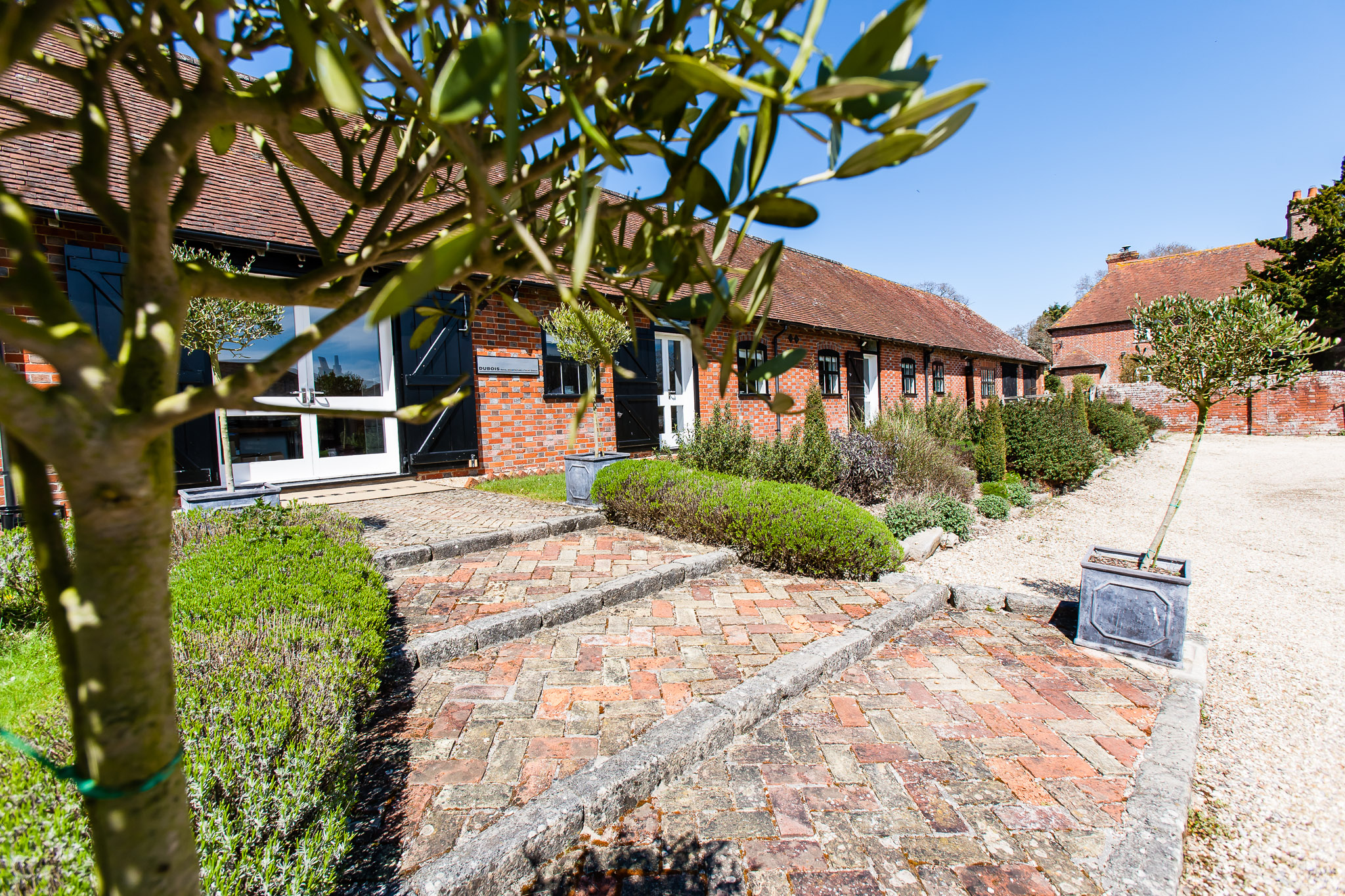 Ed Dubois Designstudio in einem ehemaligen Bauernhof in der Nähe von Lymington in Südengland © Jan Maas
