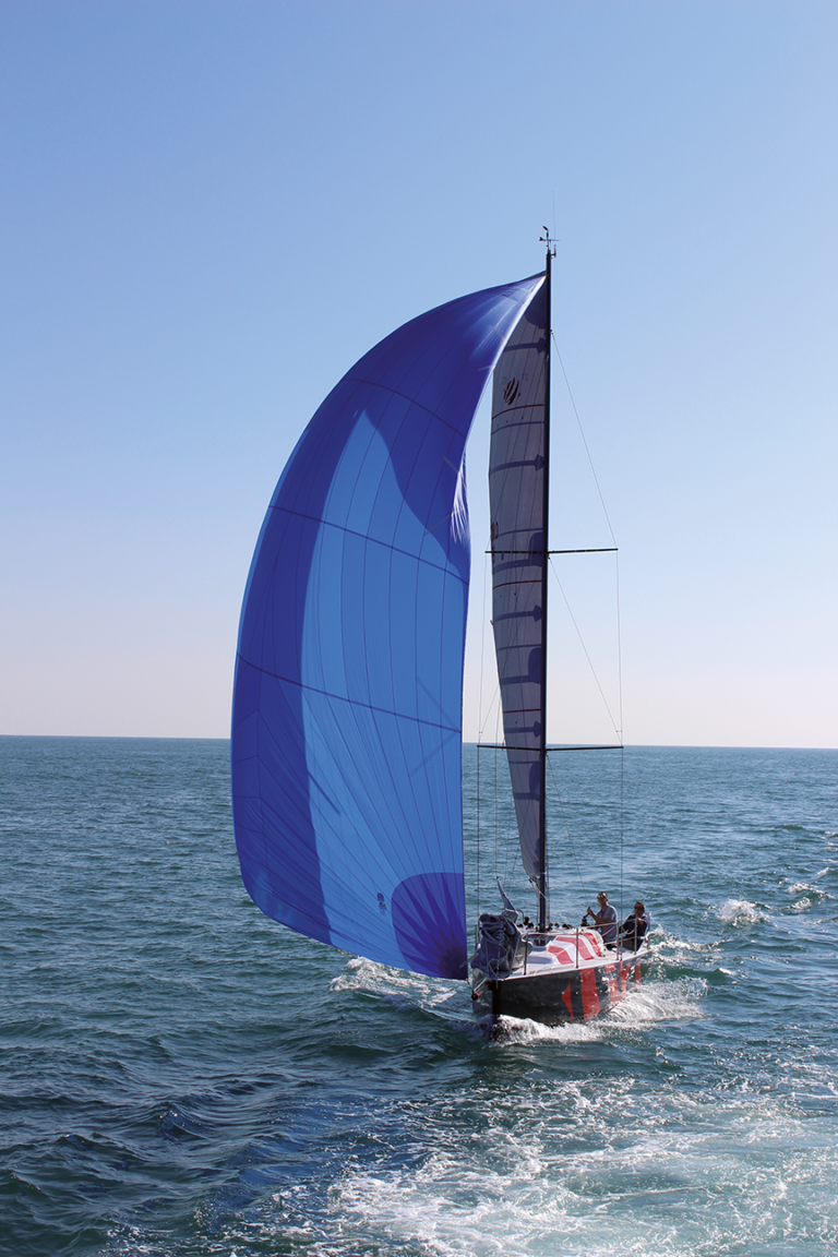 Vorwindsegel – der Gennaker: So einfach und schön ist das Segeln mit ...