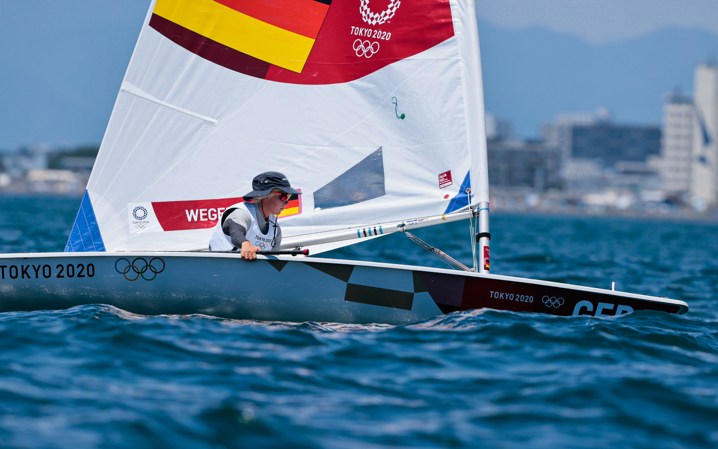 Olympiaauftakt durch die LaserKlassen mit Überraschung SegelReporter
