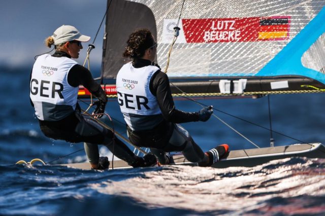 Nach einem starken dritten Platz kamen Tina Lutz und Susann Beucke etwas aus dem Tritt. Foto: Sailing Energy / World Sailing