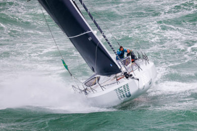 Mach 40.4 Palanad 3, Gewinnerin der Wertung der Class 40 beim Rolex Fastnet Race 2021. Deutlich zu erkennen das im Vergleich zur Mach 40.3 rundere und flachere Vorschiff