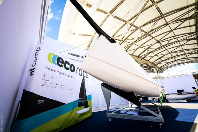 Auf der Bootsmesse in Genua hat die italienische Werft Northern Light Composites den Ecoracer vorgestellt