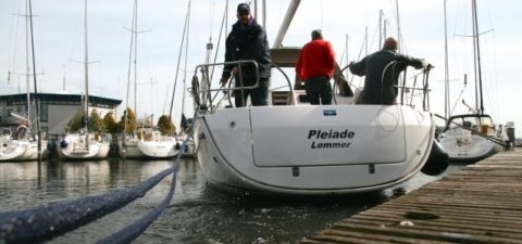 hafenmanöver vom steg aus gesehen