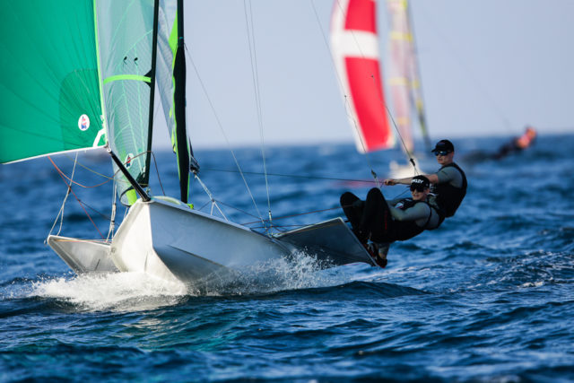 Tim Fischer und Fabian Graf segeln eine starke WM und holen Silber. ©Sailing Energy / Oman Sail