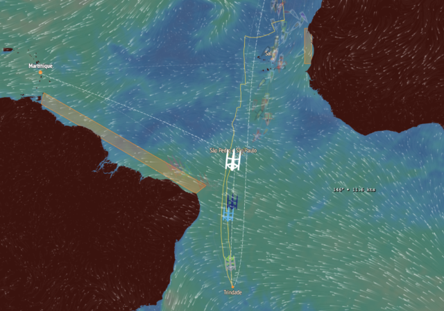 Die Ultim Trimarane auf dem Weg zum zweiten Wendepunkt. Das Gitana-Team liegt deutlich vorne