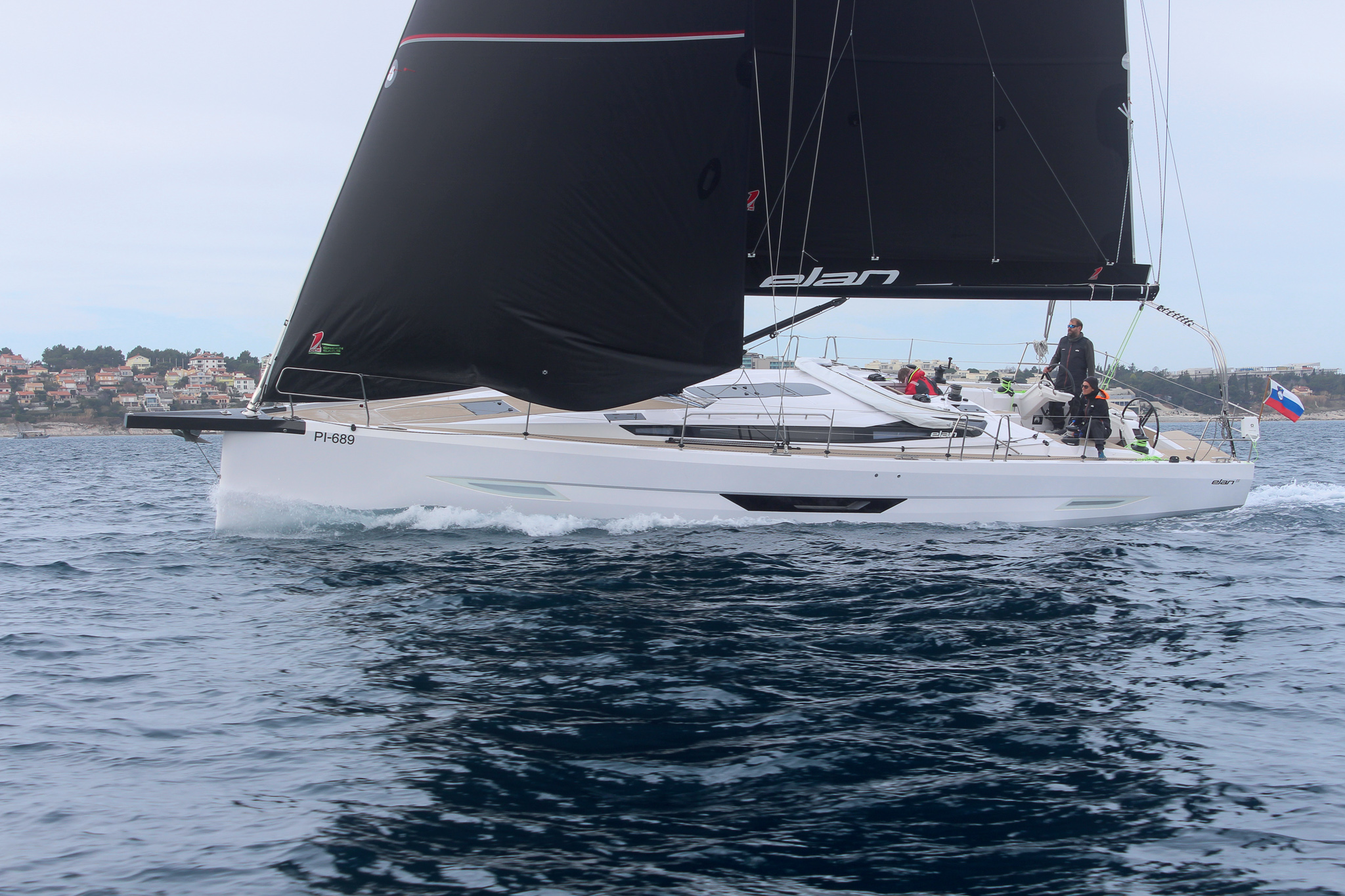 SR-Bootstest: Elan E6 – Leistungsstarker Cruiser-Racer mit ...