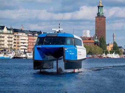 America’s Cup SpinOff: Erste Elektrofähre auf Tragflächen pendelt in Stockholm – bald auch in Berlin