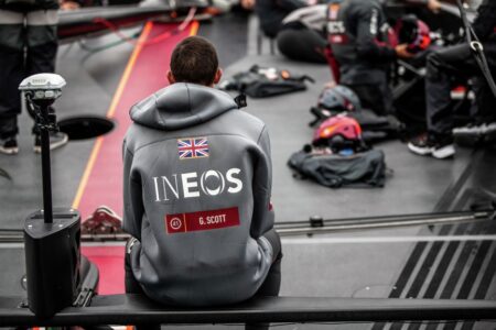 Giles Scott verlässt Ainslie Team: Ex Co-Steuermann führt neues SailGP Team