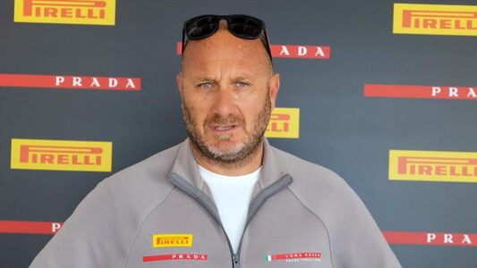 America’s Cup: Rede vor versammeltem Team – Wie Luna Rossa Chef Max Sirena seinem Team Hoffnung macht