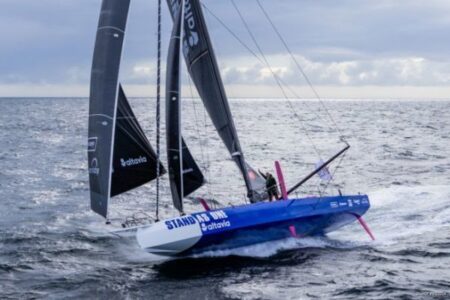 Vendée Globe: Jean Le Cam (65) neben Schützling Violette Dorange (24) – enttäuschende Neubauten