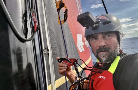 Vendée Globe: Boris Herrmann absolviert Aufstieg in den Mast –  Verliert er dabei zu viel?