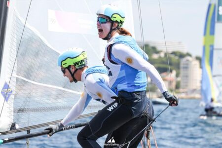 Sexueller Missbrauch: Nacra17 Olympia-Silber-Gewinnerin zeigt Trainer an – Haftbefehl