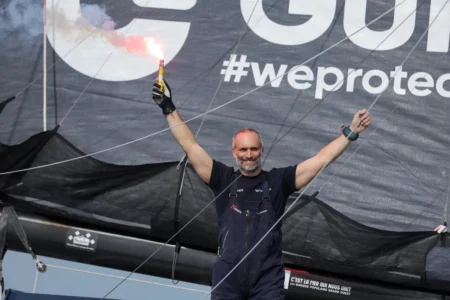 Vendée Globe: Fabrice Amedeos unglaubliche Geschichte – Vom explodierenden IMOCA zum Finisher