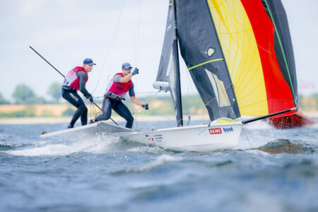 Kieler Woche: Gold für Surfer Fabian Wolf – Zweimal Silber für die deutschen Skiffs