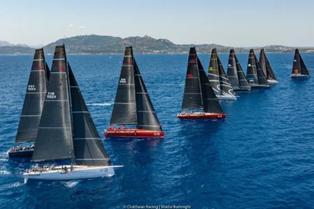 ClubSwan 50 Worlds: Hendrik Brandis holt mit Earlybird nach dreimal Silber erstmals den Titel
