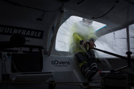 IMOCA Course des Caps: Ruyant steuert Nothafen an – Malizia macht Druck