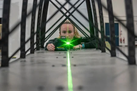 10-Millionen-Dollar Investition: SailGP eröffnet Hightech-Zentrum für Bootsbau