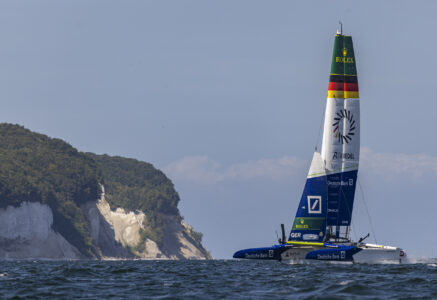 SailGP Sassnitz Tag 1: Historisch starker Auftakt für Erik Heil – Wie Canfields Crash passierte
