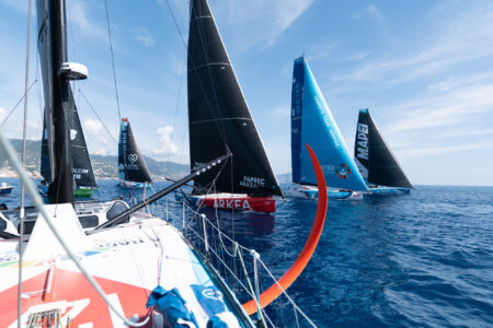 The Ocean Race Europe Start Genua: Herrmann bahnt sich lautstark seinen Weg
